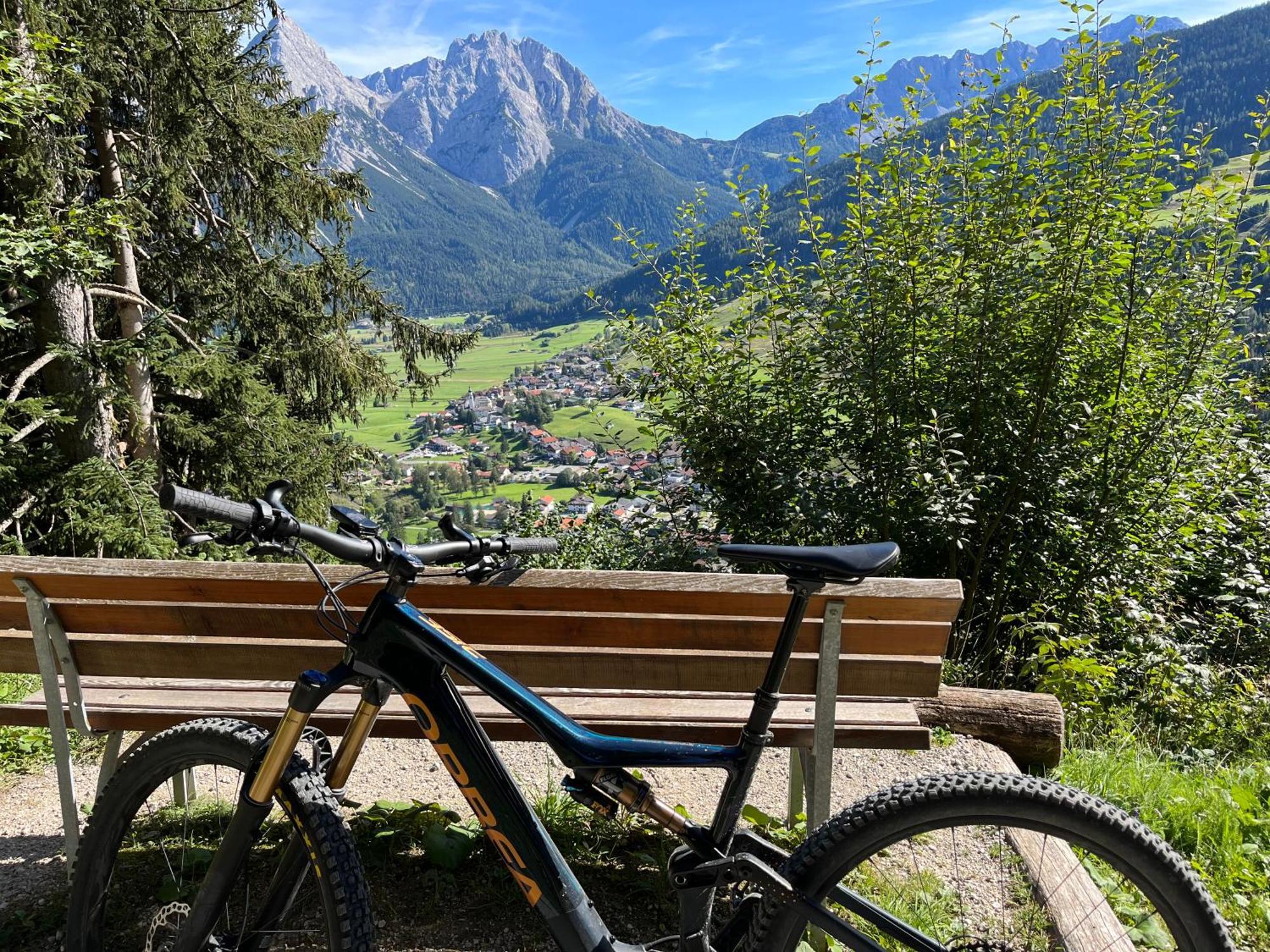 Haus Alpenblume Lägenhet Ehrwald Exteriör bild