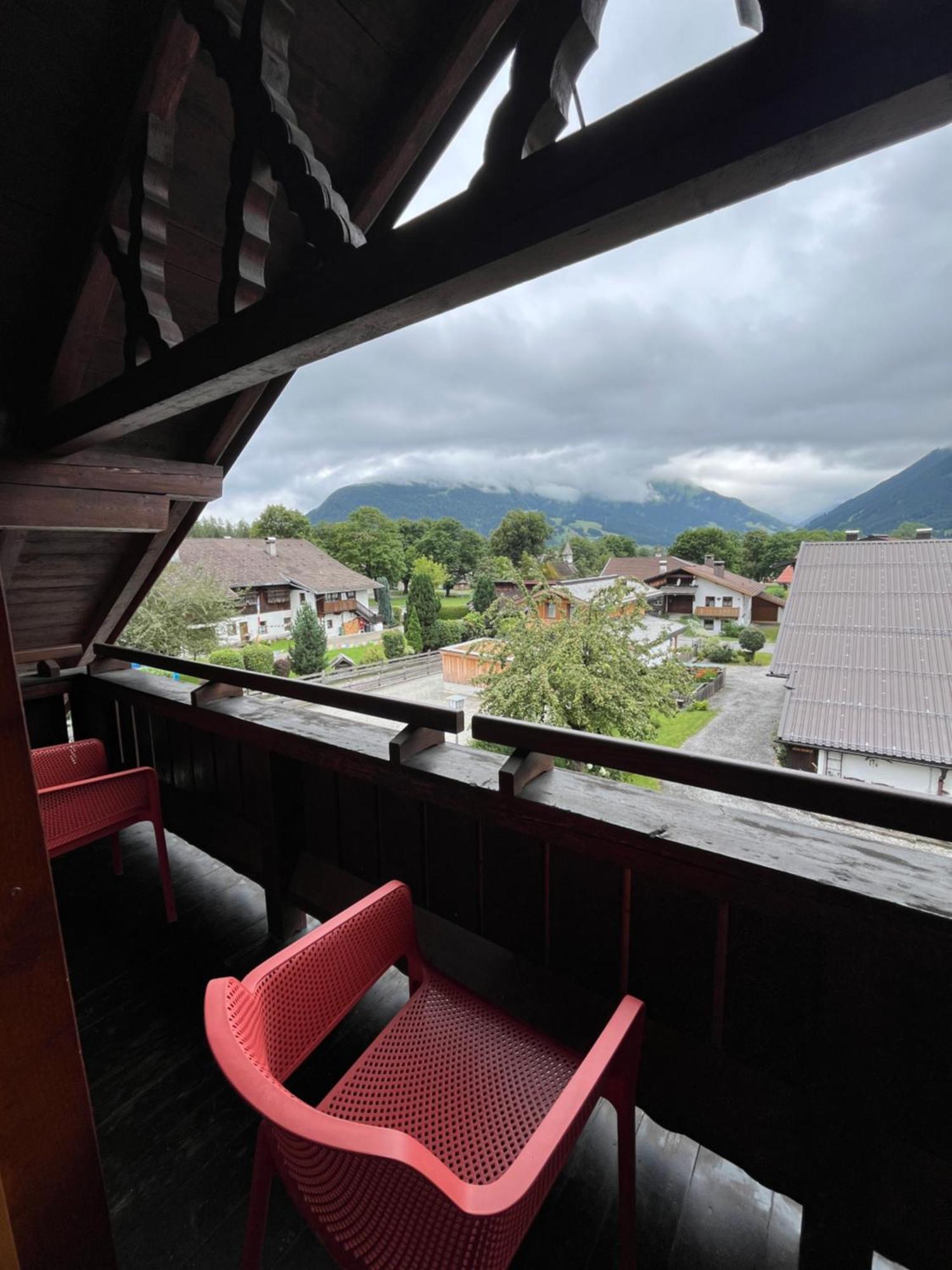 Haus Alpenblume Lägenhet Ehrwald Exteriör bild