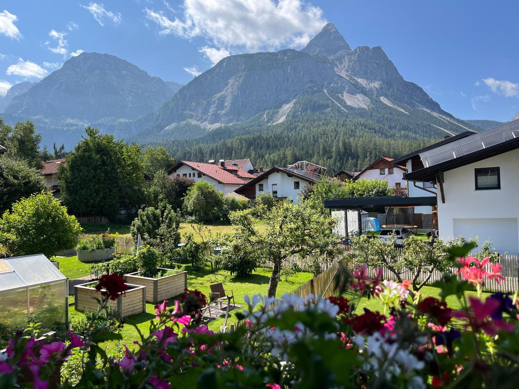 Haus Alpenblume Lägenhet Ehrwald Exteriör bild