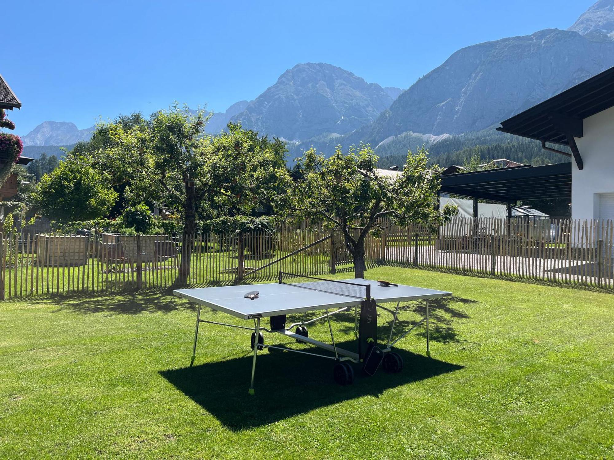 Haus Alpenblume Lägenhet Ehrwald Exteriör bild